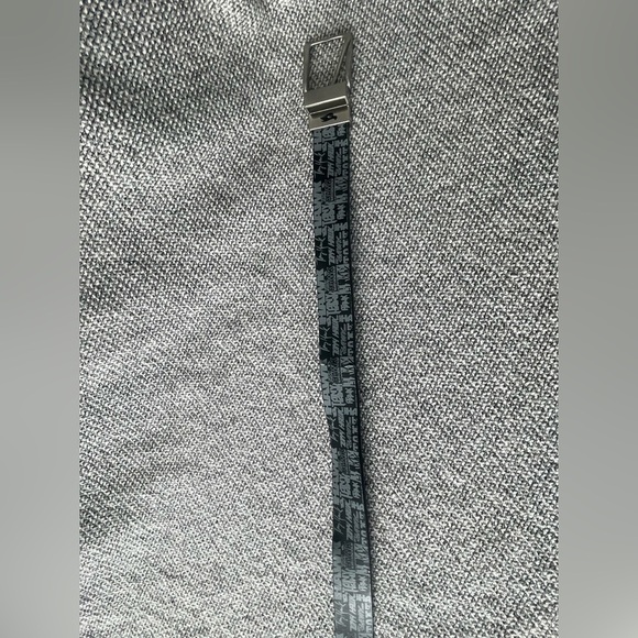 Tony Hawk Black and SilverBonded Leather Belt with Embossed Design - Picture 5 of 16